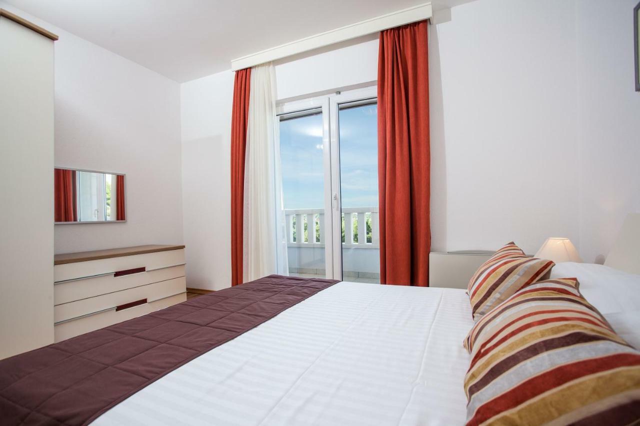 Villa Luce Mit Pool Makarska Exterior foto